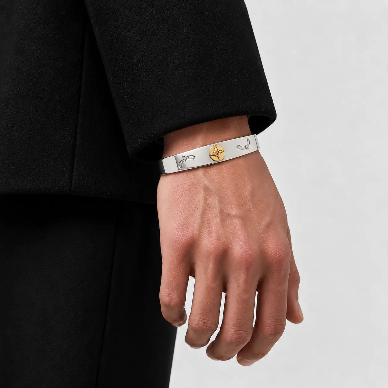 First Arrow's 18K "Sunburst" 12mm Standard Bangle with Eagle Stamps