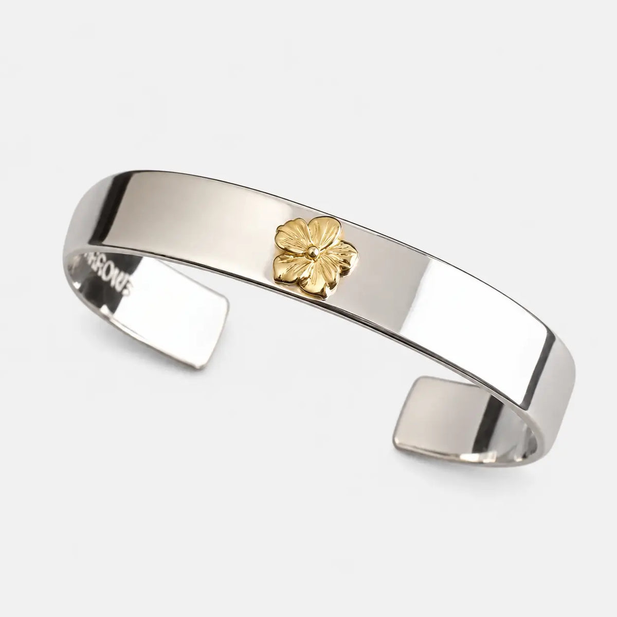First Arrow's Flat Hammered Plane Bangle with K18 Flower (M)