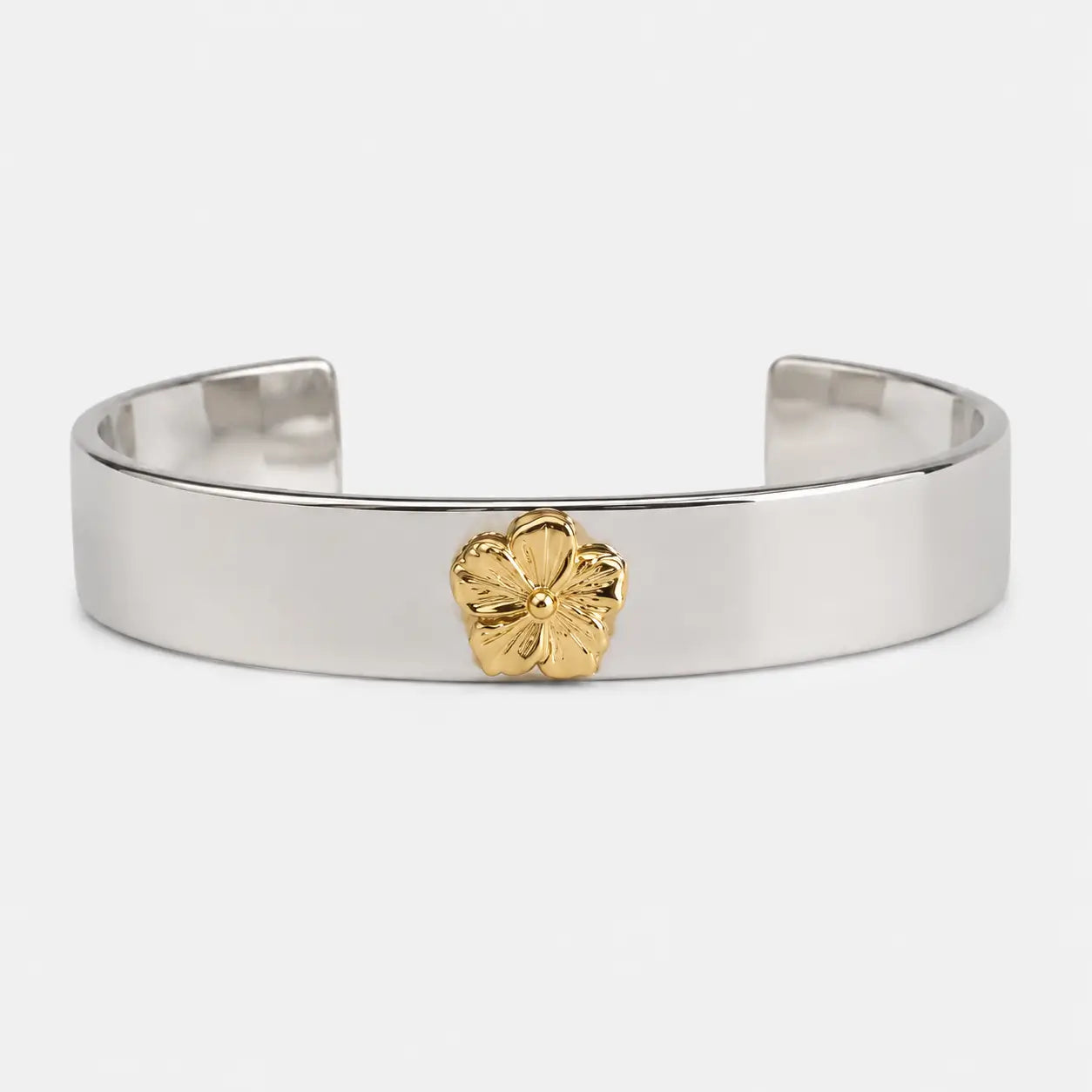 First Arrow's Flat Hammered Plane Bangle with K18 Flower (M)