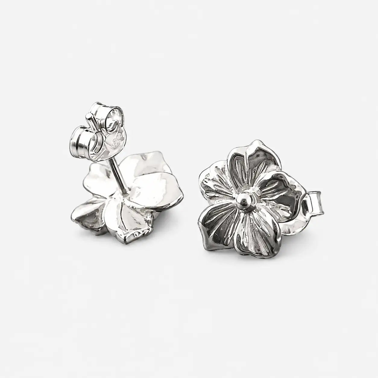 First Arrow's Flower M Pierced Earring