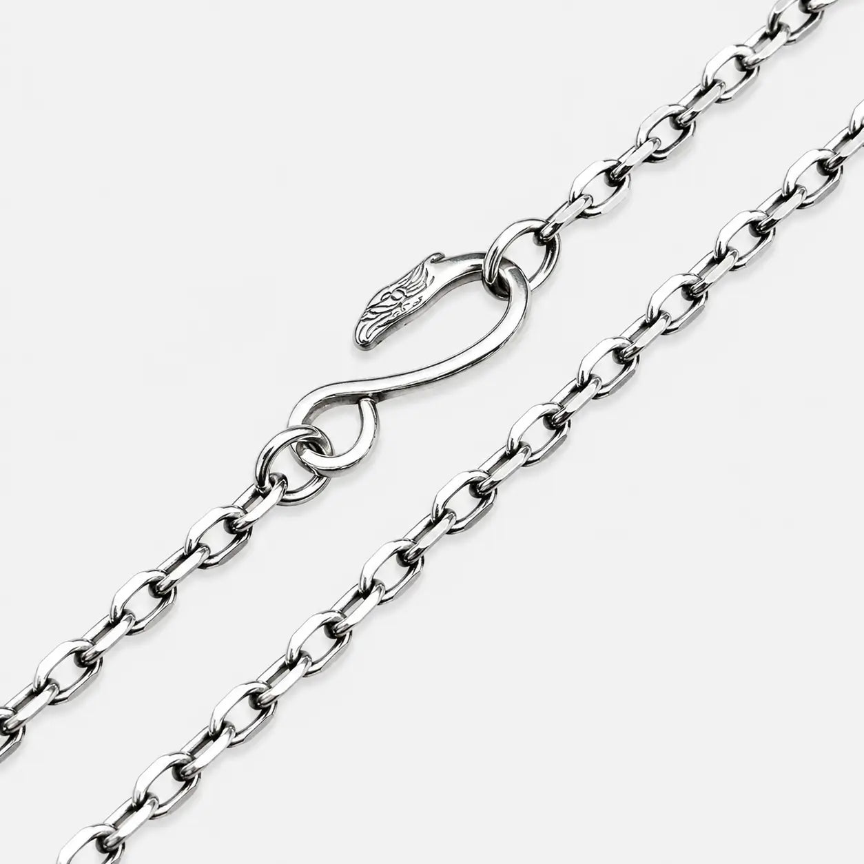 Goros Cornered Chain With Eagle Hook