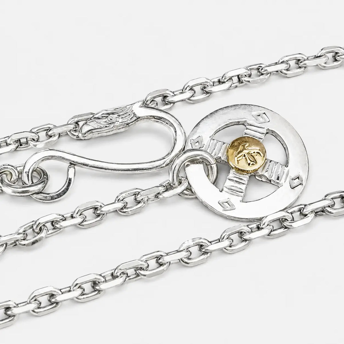 Goros Cornered Chain With Wheel