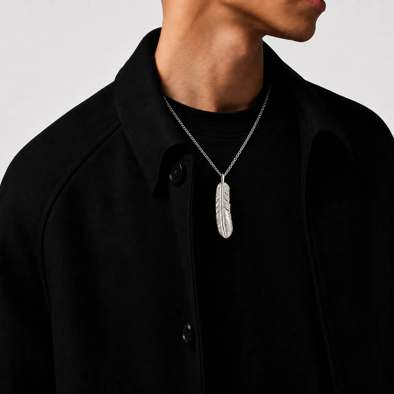 Goros Plain Feather - Facing Left
