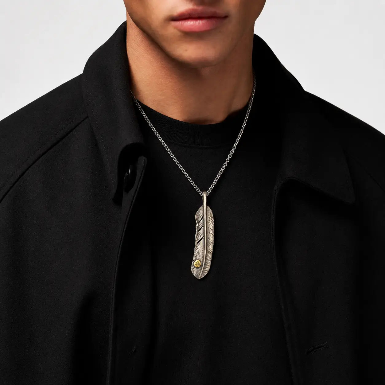 Goros Xl Silver And Gold Feather With Metal - Facing Right