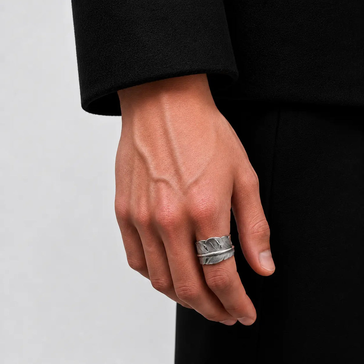 Larry Smith Eagle Head Feather Ring