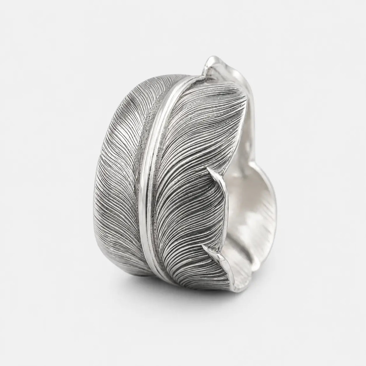 Larry Smith Eagle Head Feather Ring