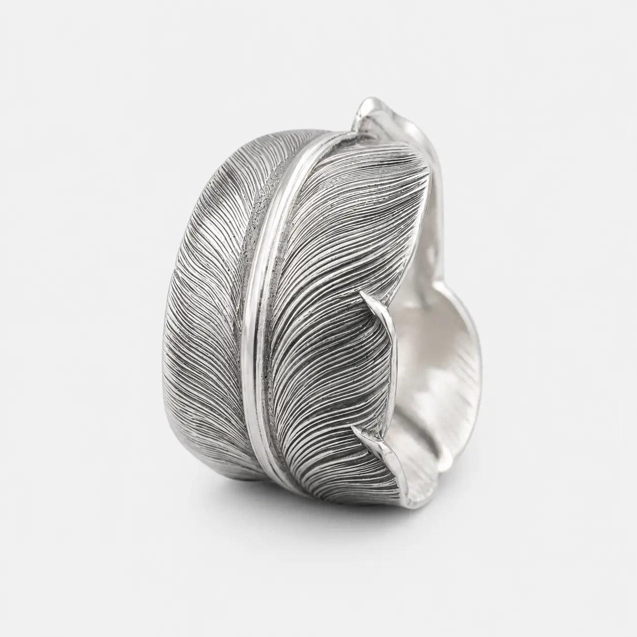 Larry Smith Eagle Head Feather Ring