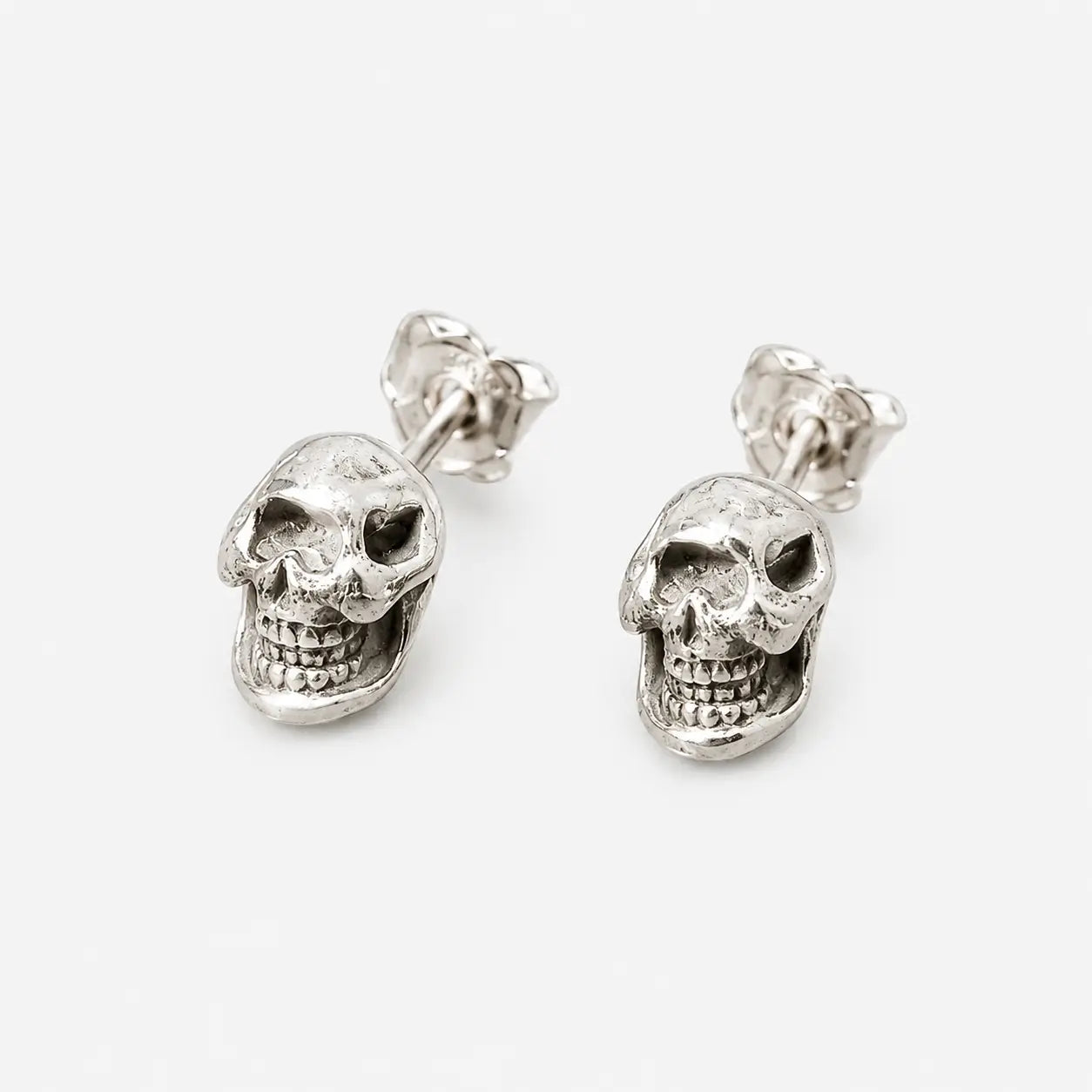 Stop Light Co Skull Ear Stud